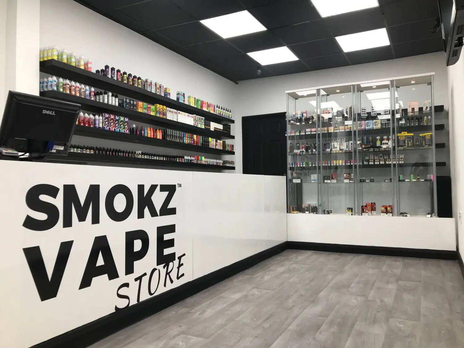 Smokz Vape Store - Over 1,000 vape supplies from top brands like Elfbar, Elux Liquid, Geekvape, Lost Mary Vape, Vaporesso, premium e-liquids and vape kits, expert recommendations.